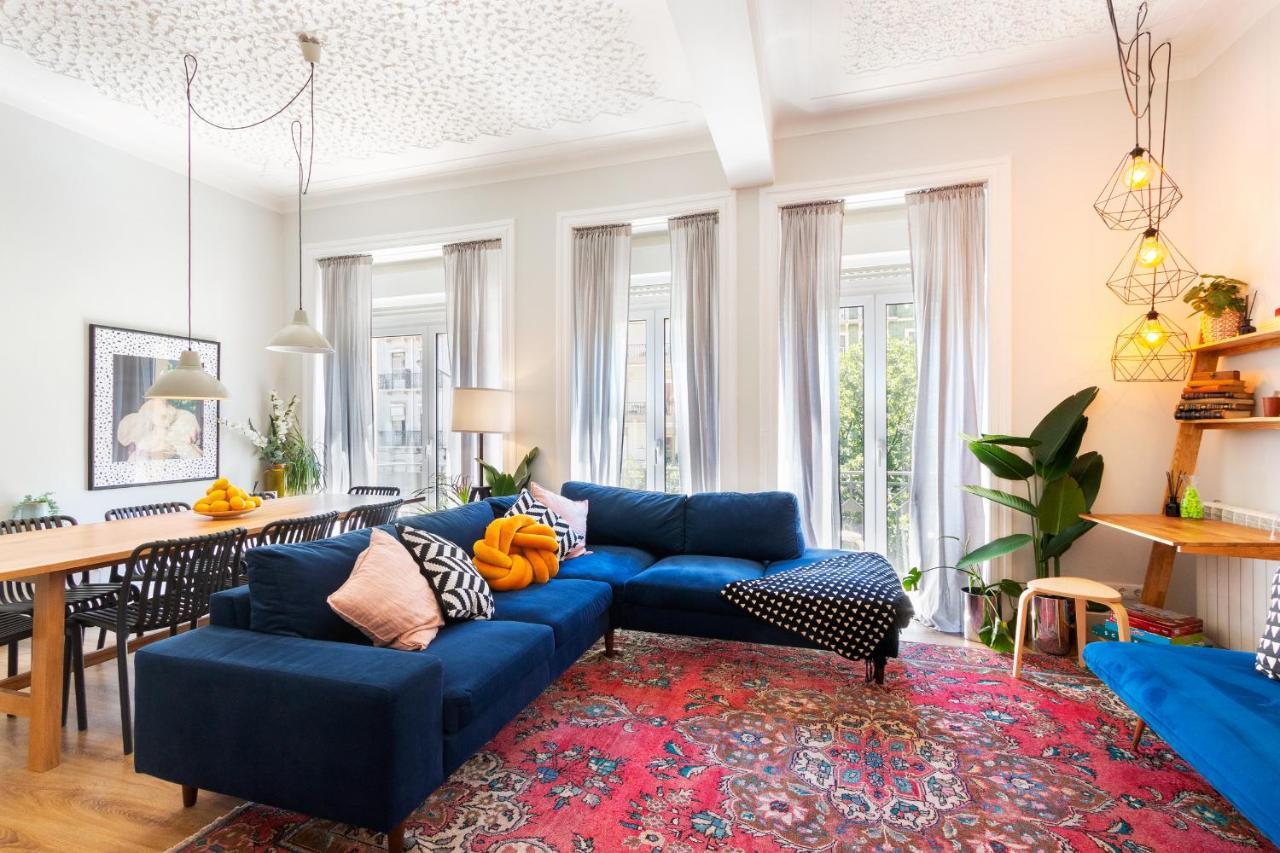 Bright Center, 10m From Subway, 6 Rooms, Up To 20 Ppl * Lisboa