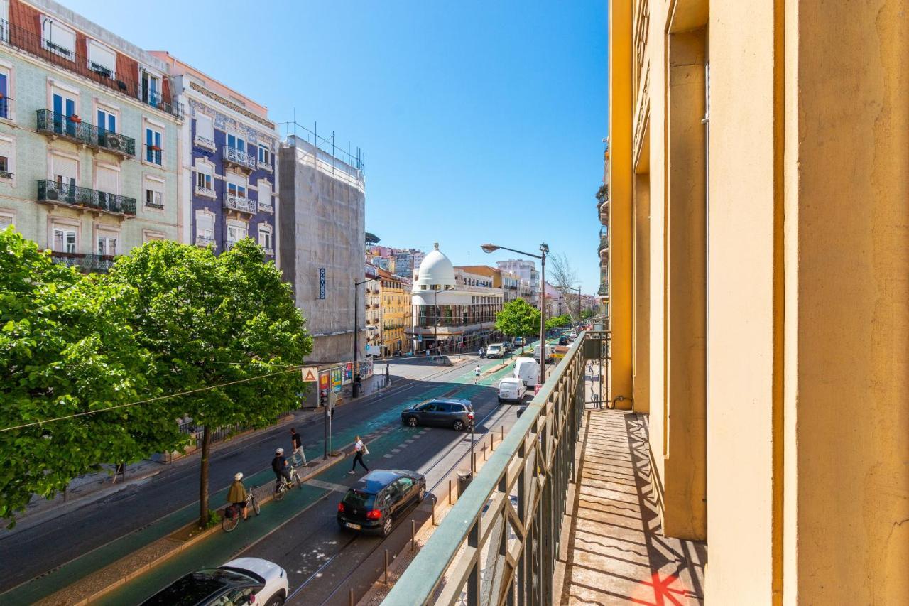 Bright Center, 10m From Subway, 6 Rooms, Up To 20 Ppl Hébergement de vacances